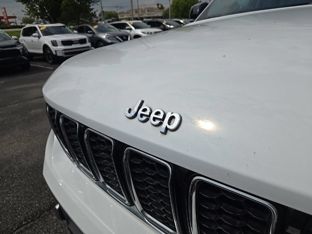 Used 2021 Jeep Grand Cherokee L Overland w/ Luxury Tech Group IV AWD/4WD image 25