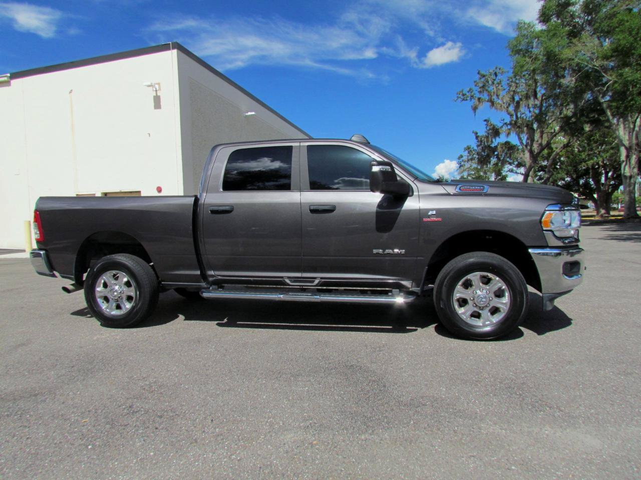 Used 2024 RAM 2500 Big Horn AWD/4WD image 11
