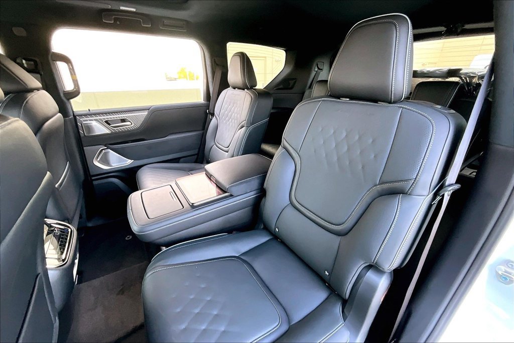 New 2027 INFINITI QX80 Autograph w/ Premium Cargo Package AWD/4WD image 10