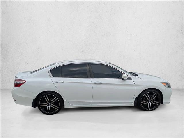 Used 2016 Honda Accord Sport image 4