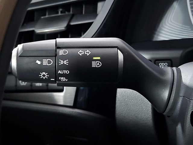 Used 2024 Lexus ES 350 Ultra Luxury w/ Accessory Package (Z2) image 26