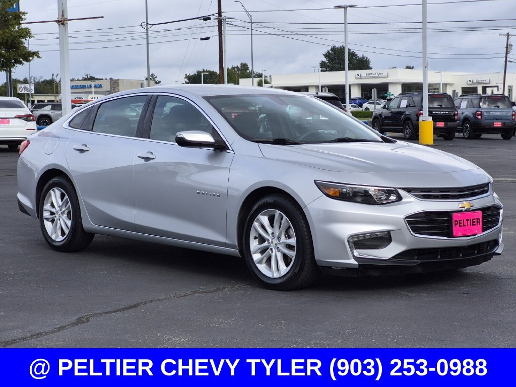 Used 2018 Chevrolet Malibu LT FWD image 1