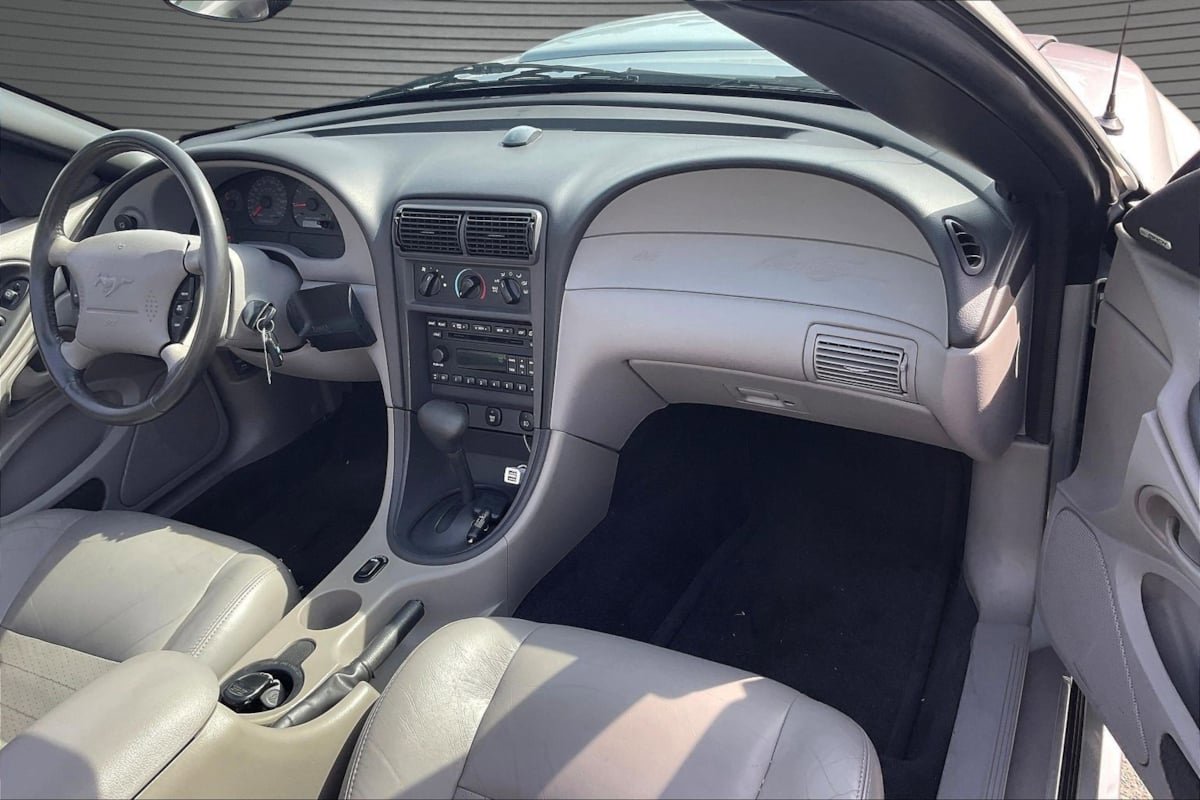 Used 2001 Ford Mustang GT Premium RWD image 26