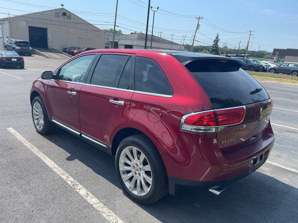 Used 2013 Lincoln MKX AWD image 7