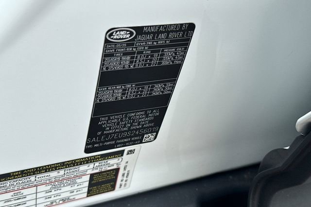 Certified 2025 Land Rover Defender 110 S AWD/4WD image 28