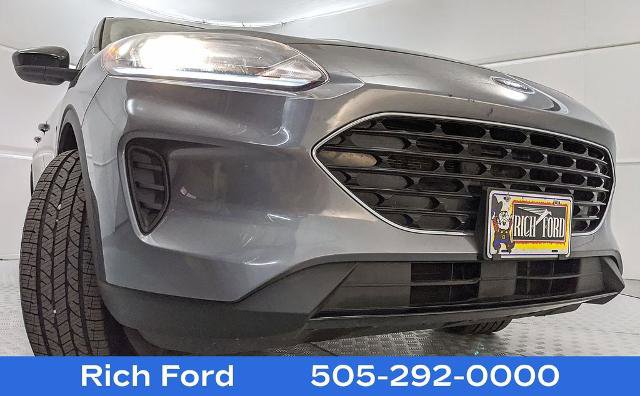 Certified 2022 Ford Escape SE w/ SE Sport Appearance Package image 24