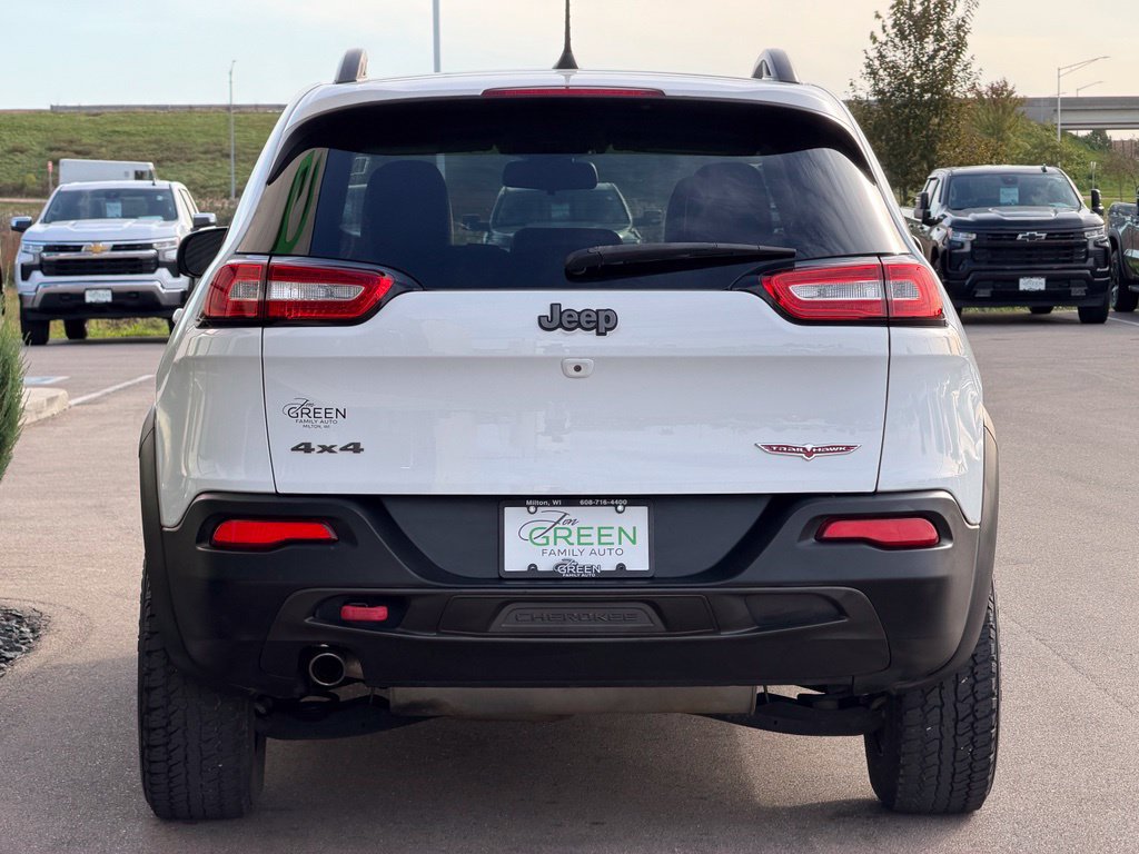 Used 2017 Jeep Cherokee Trailhawk AWD/4WD image 6