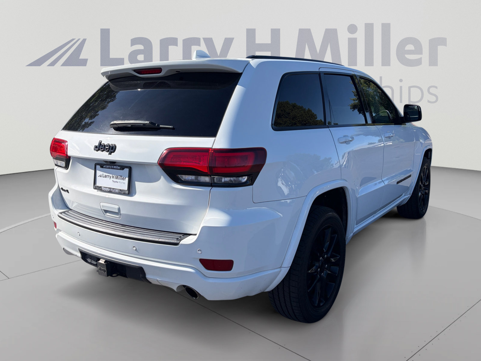 Used 2021 Jeep Grand Cherokee Laredo X AWD/4WD image 5