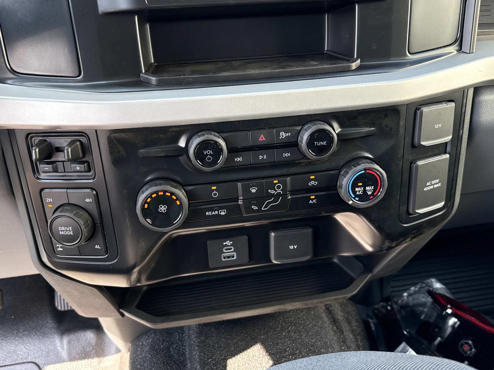 New 2026 Ford F350 XL w/ XL Chrome Package AWD/4WD image 17