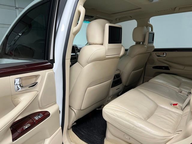 Used 2015 Lexus LX 570 4WD w/ Luxury Package image 44