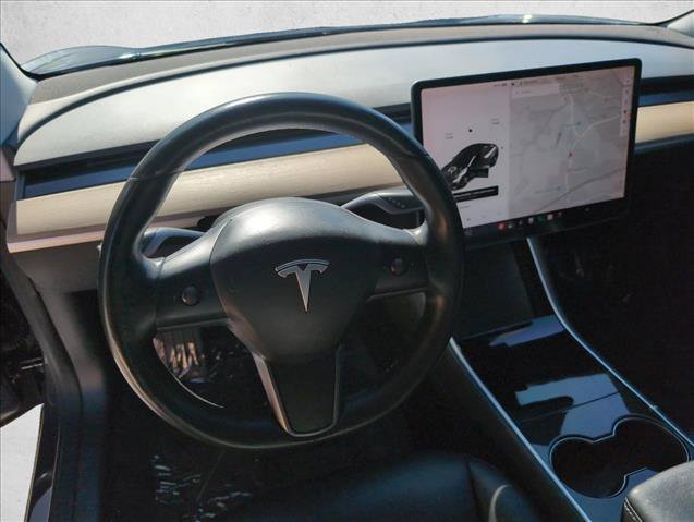Used 2018 Tesla Model 3 Long Range RWD image 13