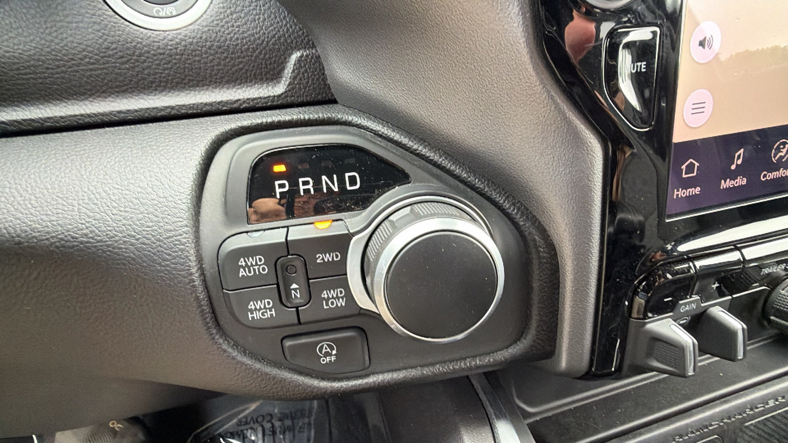 Used 2025 RAM 1500 Big Horn AWD/4WD image 31