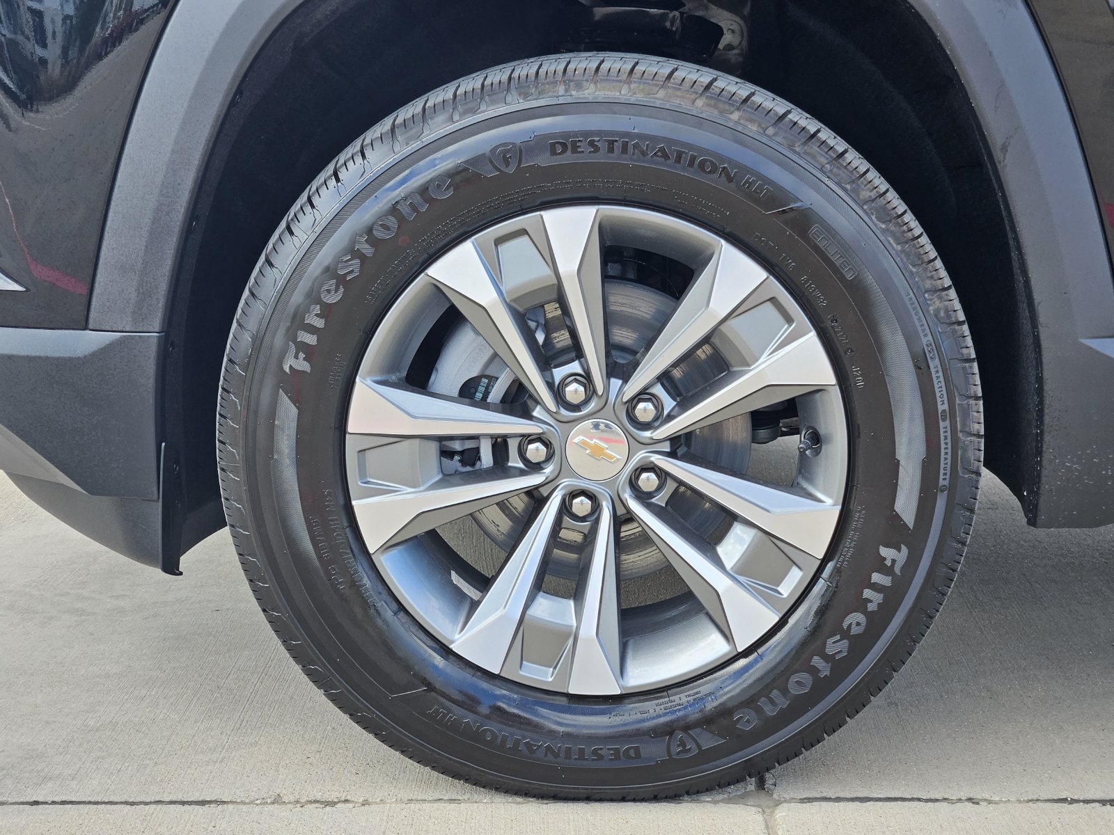 New 2027 Chevrolet Equinox LT w/ Safety and Technology Package FWD image 12