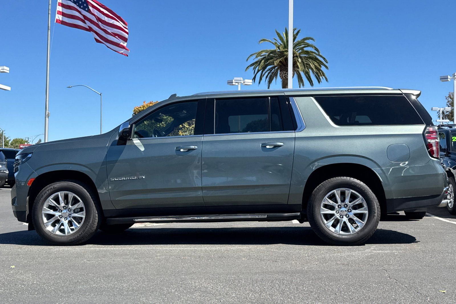 Used 2024 Chevrolet Suburban Premier image 8