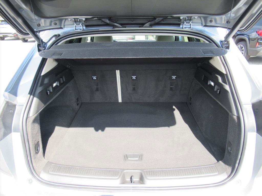 Used 2023 Buick Envision Avenir image 36