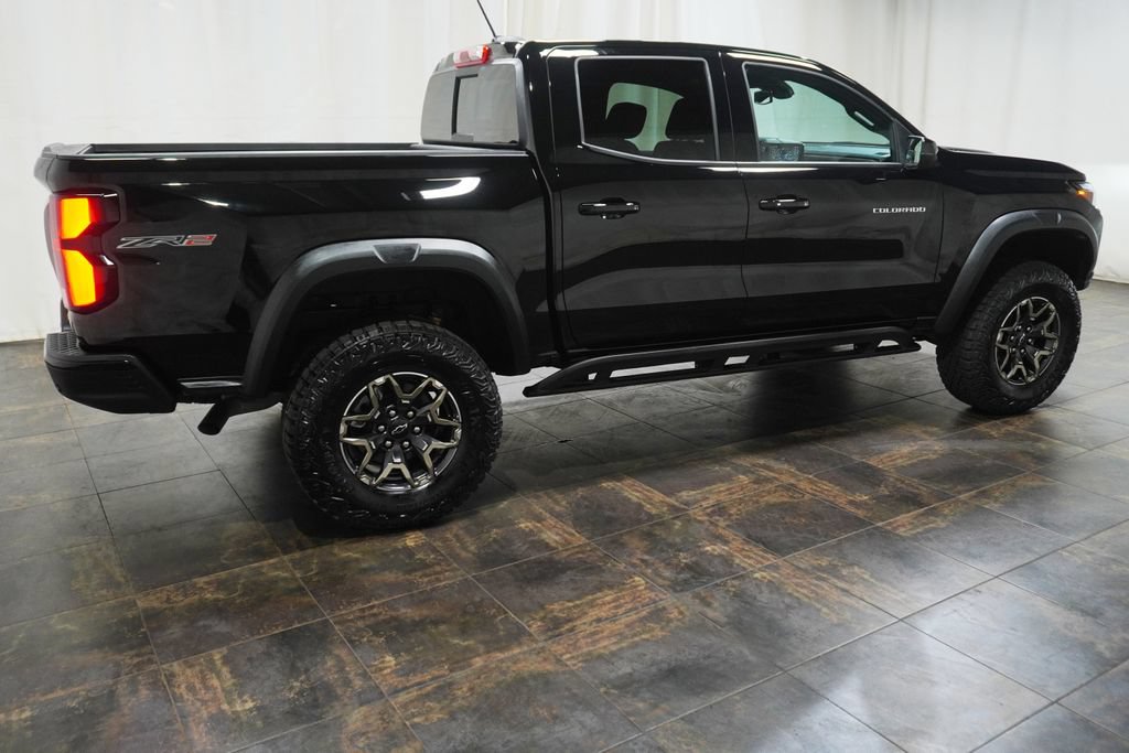 Used 2026 Chevrolet Colorado ZR2 AWD/4WD image 4