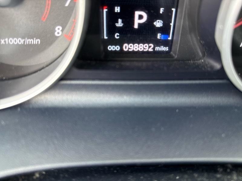 Used 2010 Mitsubishi Outlander XLS image 11