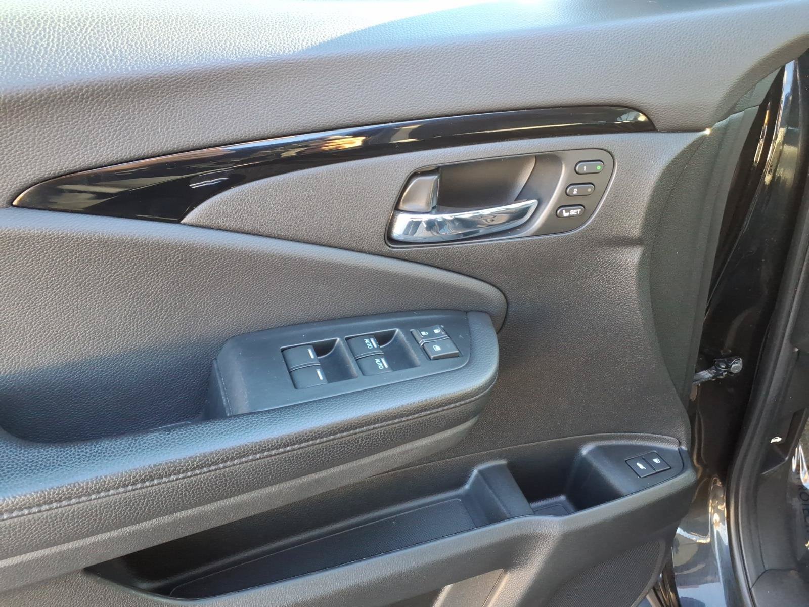 Certified 2021 Honda Pilot Touring image 22