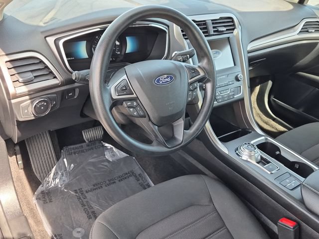 Used 2020 Ford Fusion SE FWD image 10