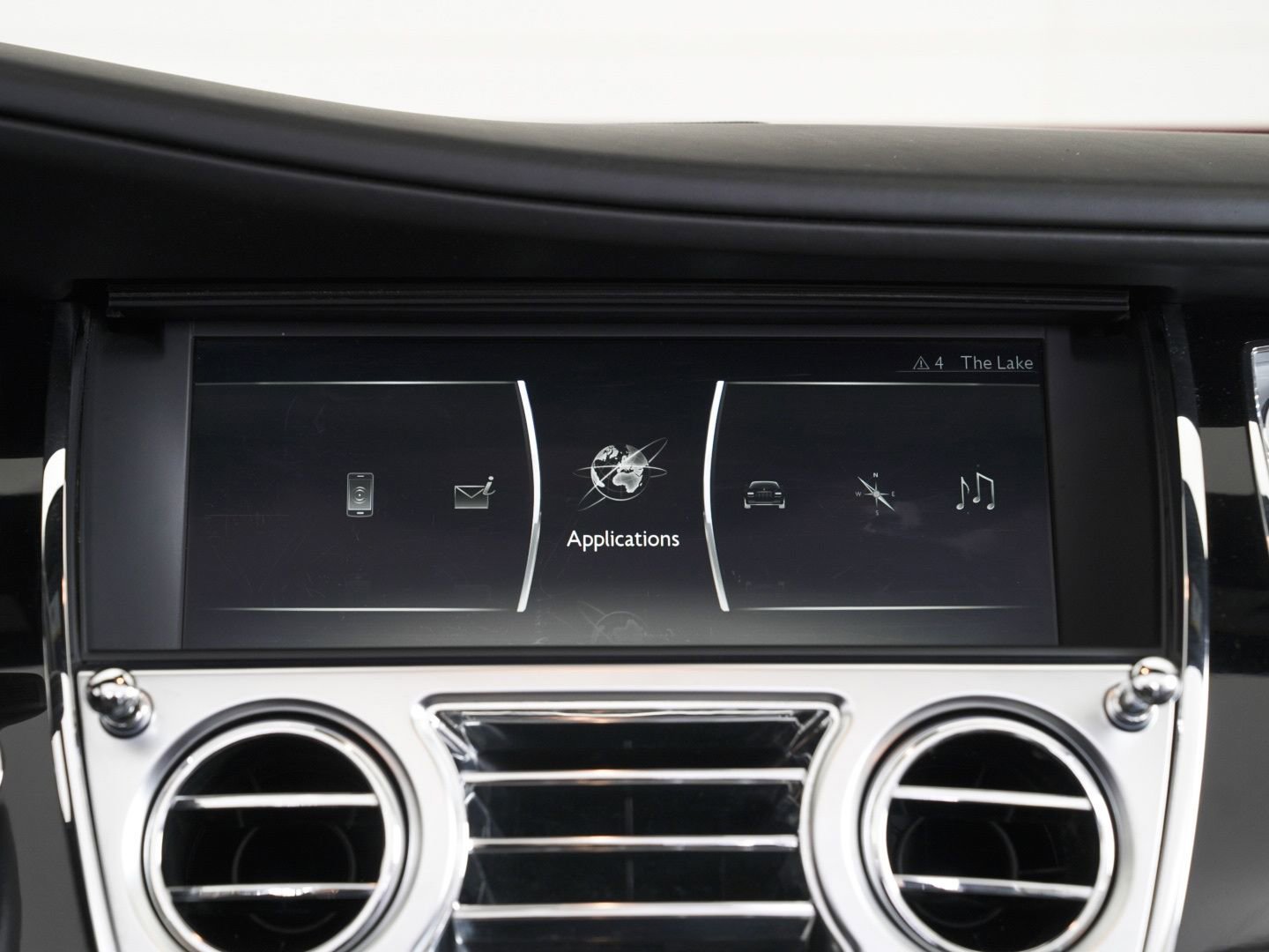 Used 2020 Rolls-Royce Dawn image 75