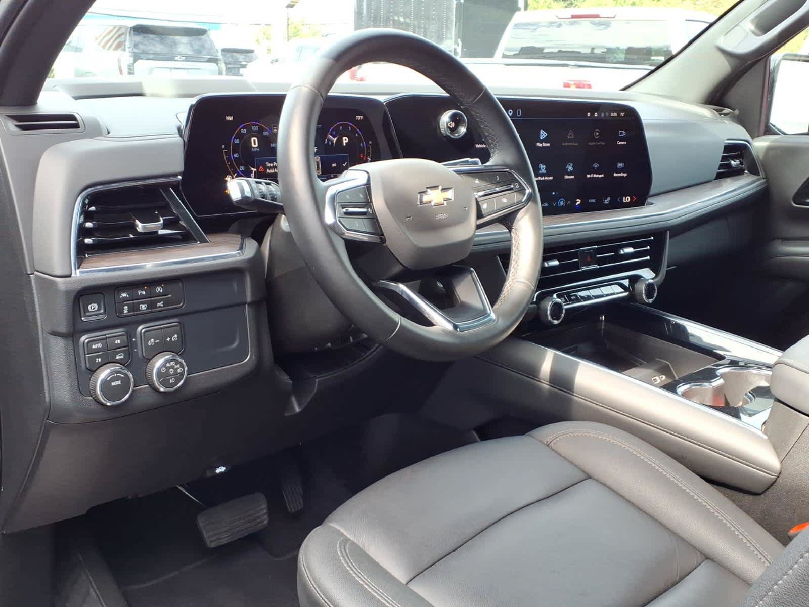 Used 2026 Chevrolet Suburban LT w/ Comfort Package AWD/4WD image 9