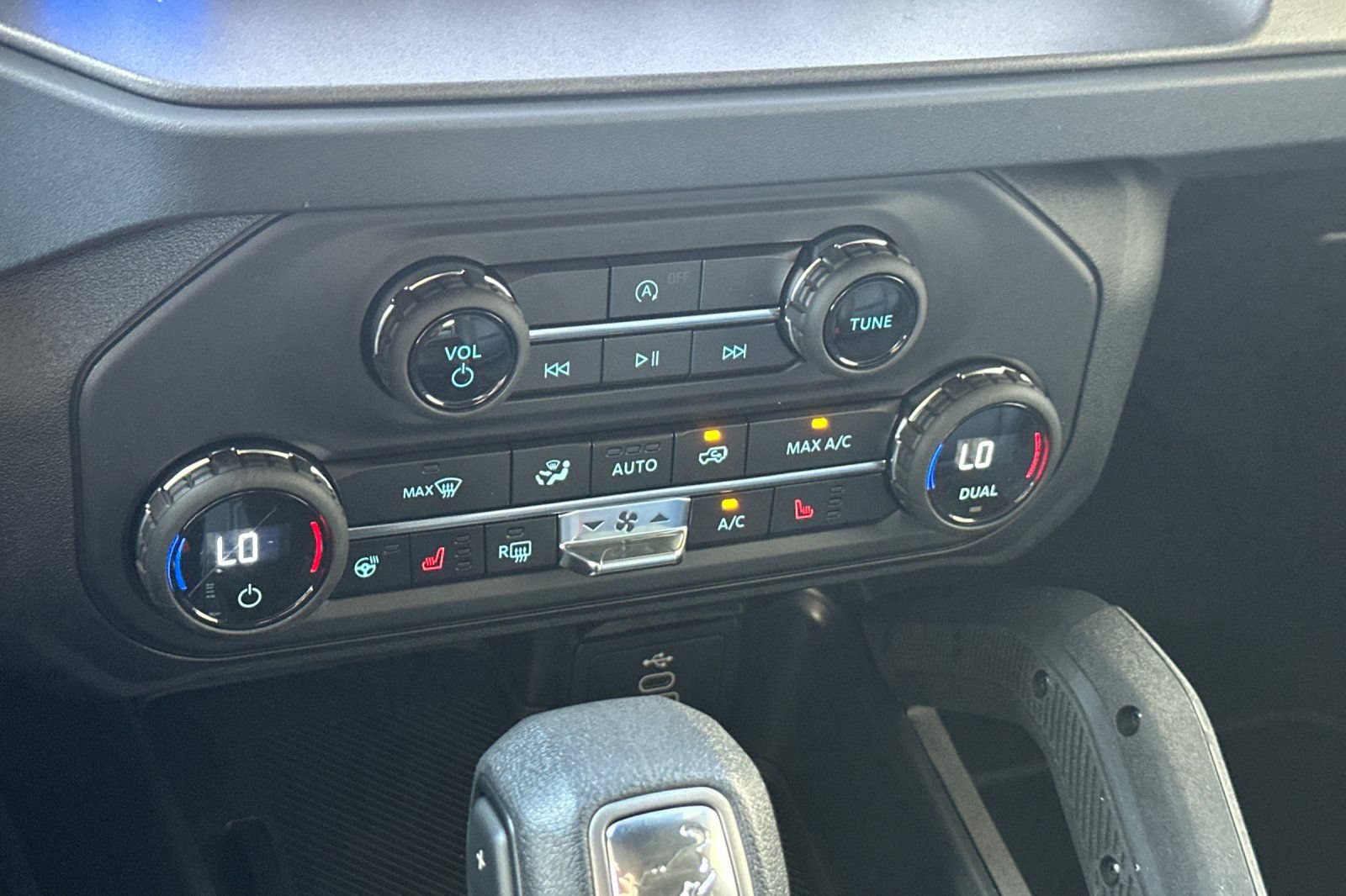 New 2026 Ford Bronco Badlands AWD/4WD image 21