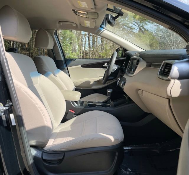 Used 2019 Kia Sorento LX image 22