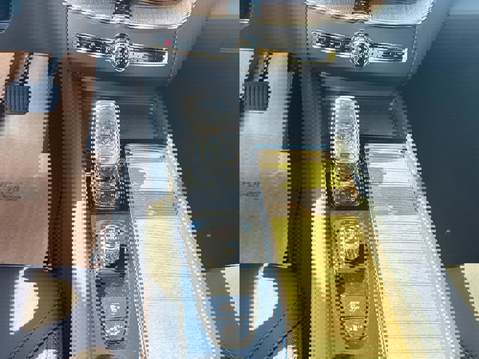 New 2026 Volvo XC60 B5 Plus w/ Climate Package image 24