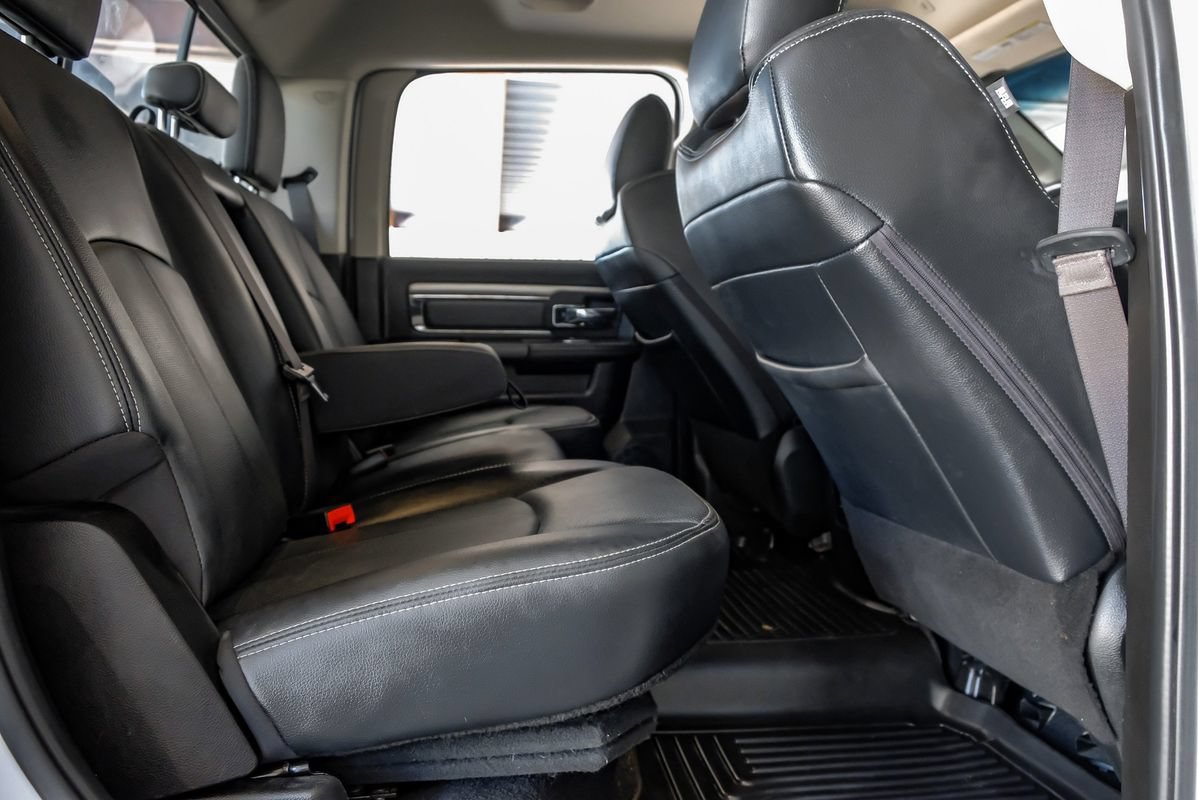 Used 2018 RAM 2500 Laramie w/ Sport Appearance Group AWD/4WD image 34