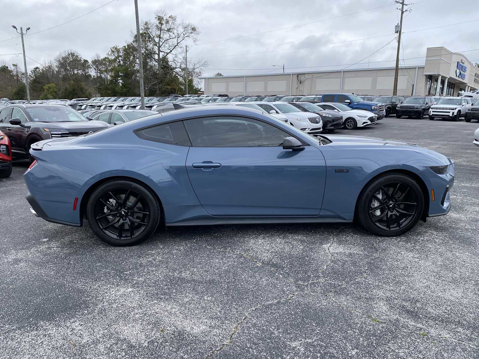 Used 2025 Ford Mustang GT Premium image 4