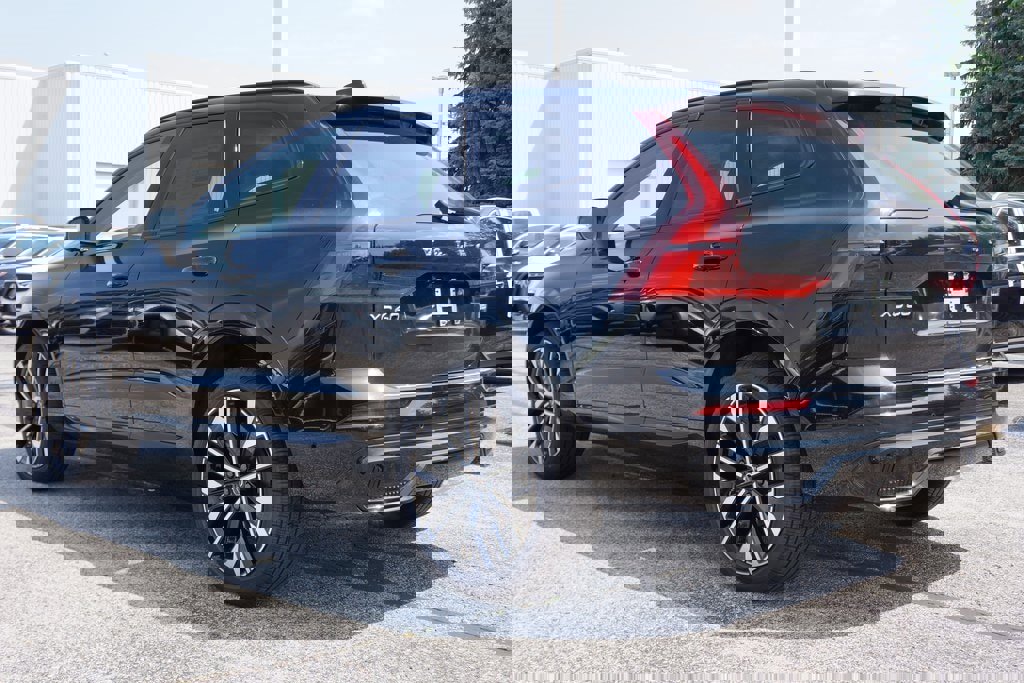 New 2026 Volvo XC60 B5 Ultra w/ Protection Package Premier image 5