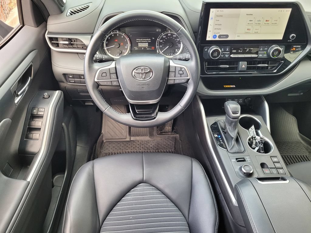 Used 2024 Toyota Highlander XSE AWD/4WD image 7