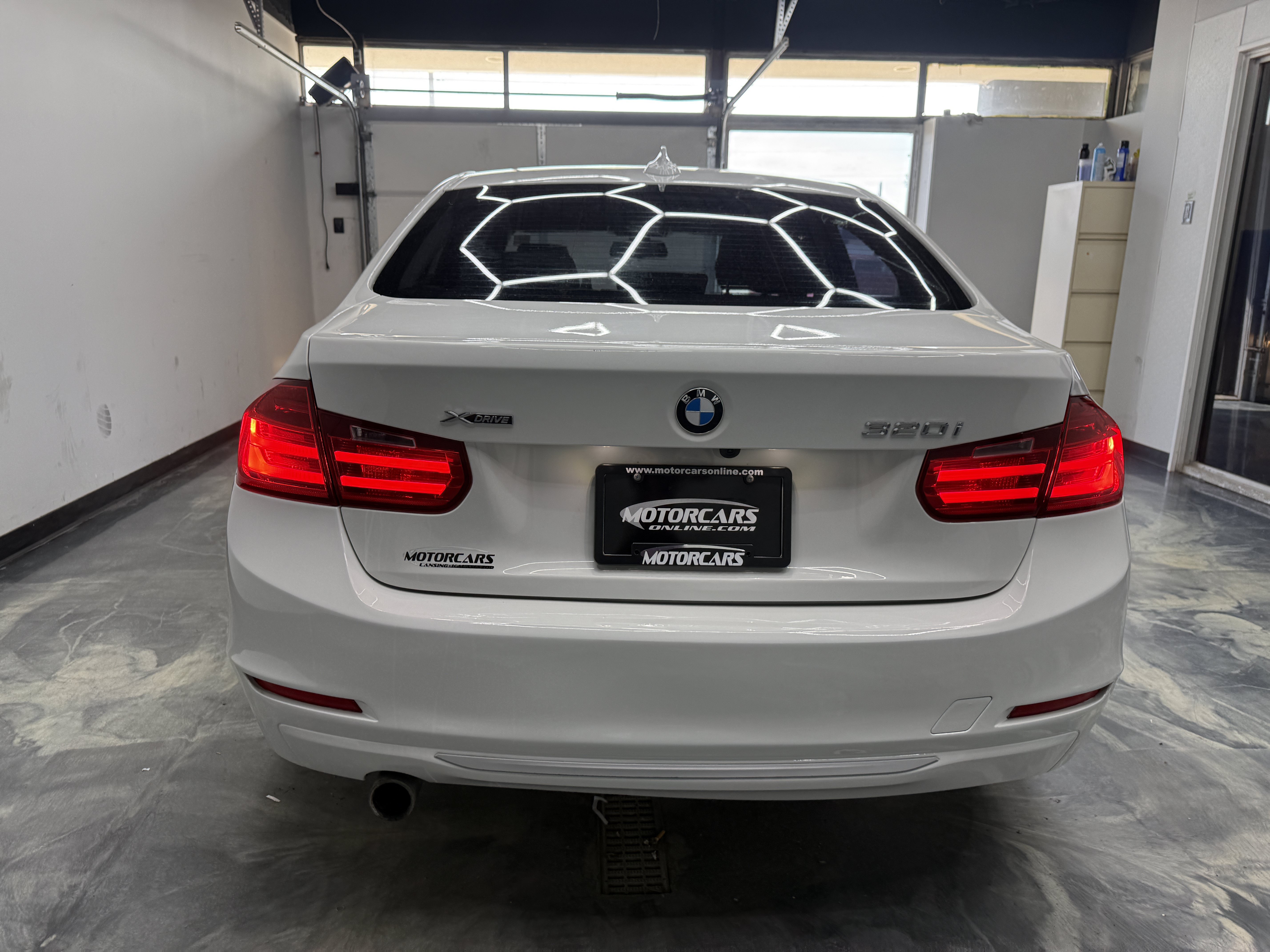 Used 2014 BMW 320i xDrive Sedan AWD/4WD image 9