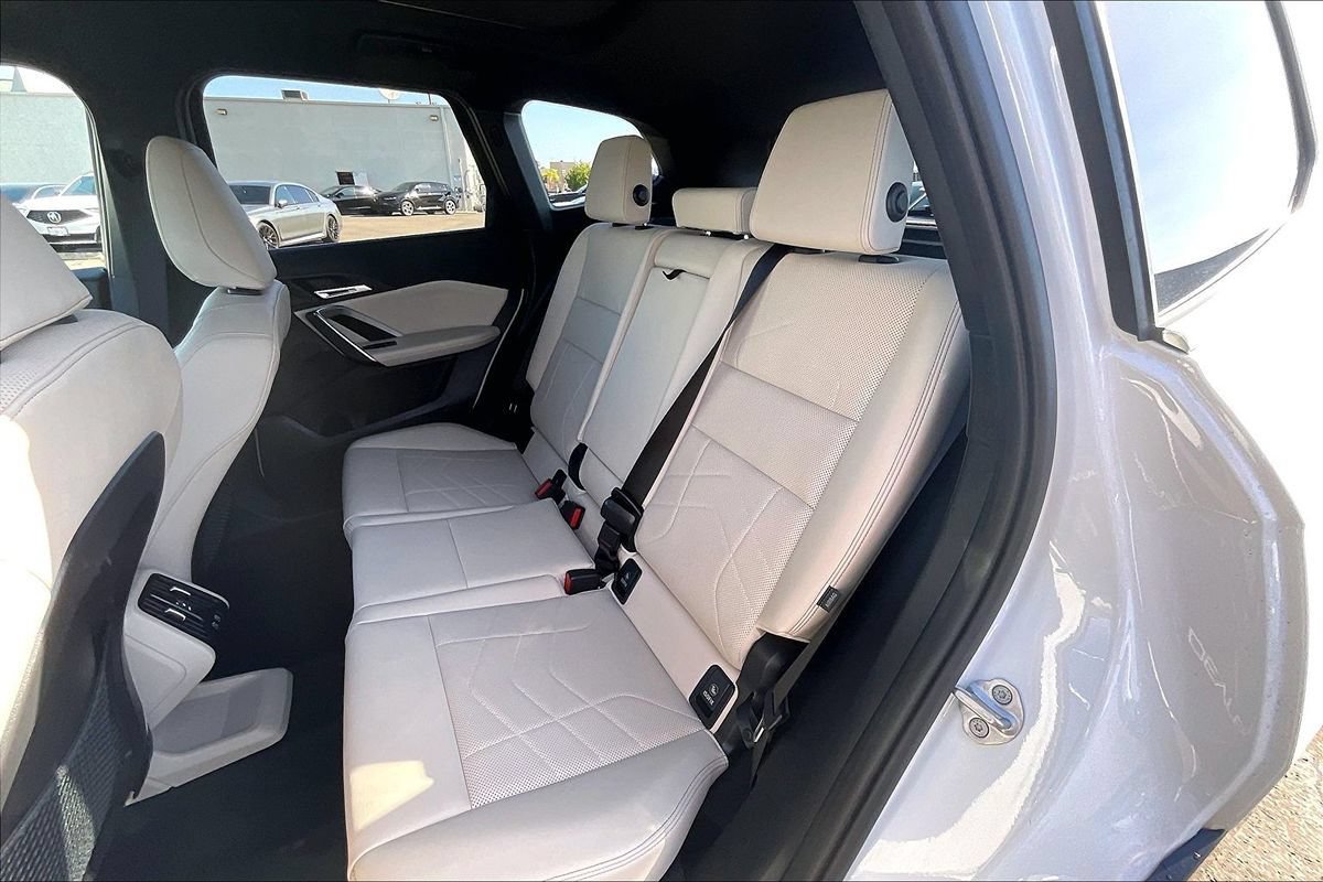 Used 2024 BMW X1 xDrive28i w/ Convenience Package AWD/4WD image 10