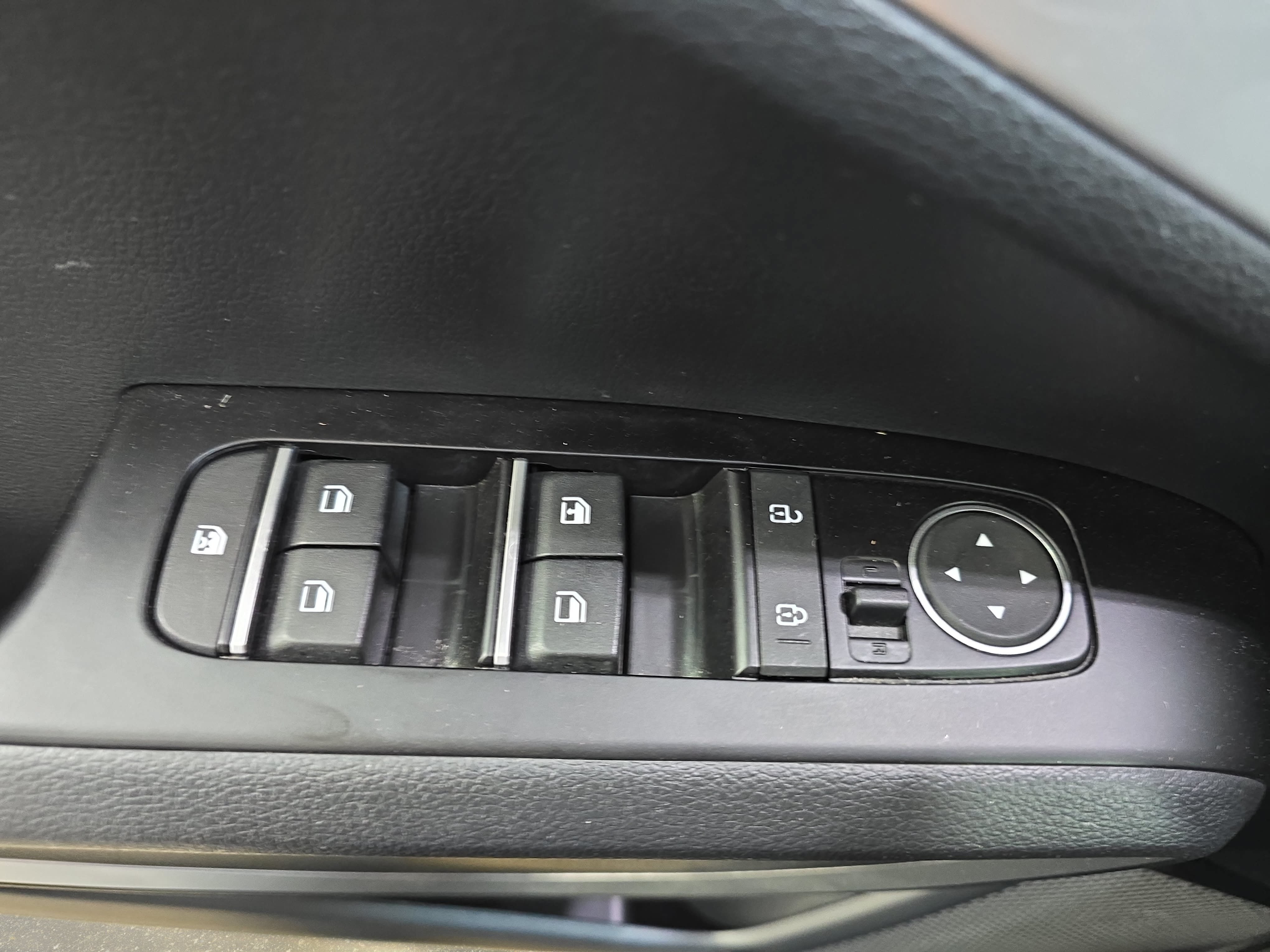 Used 2023 Kia Soul LX w/ LX Technology Package FWD image 25