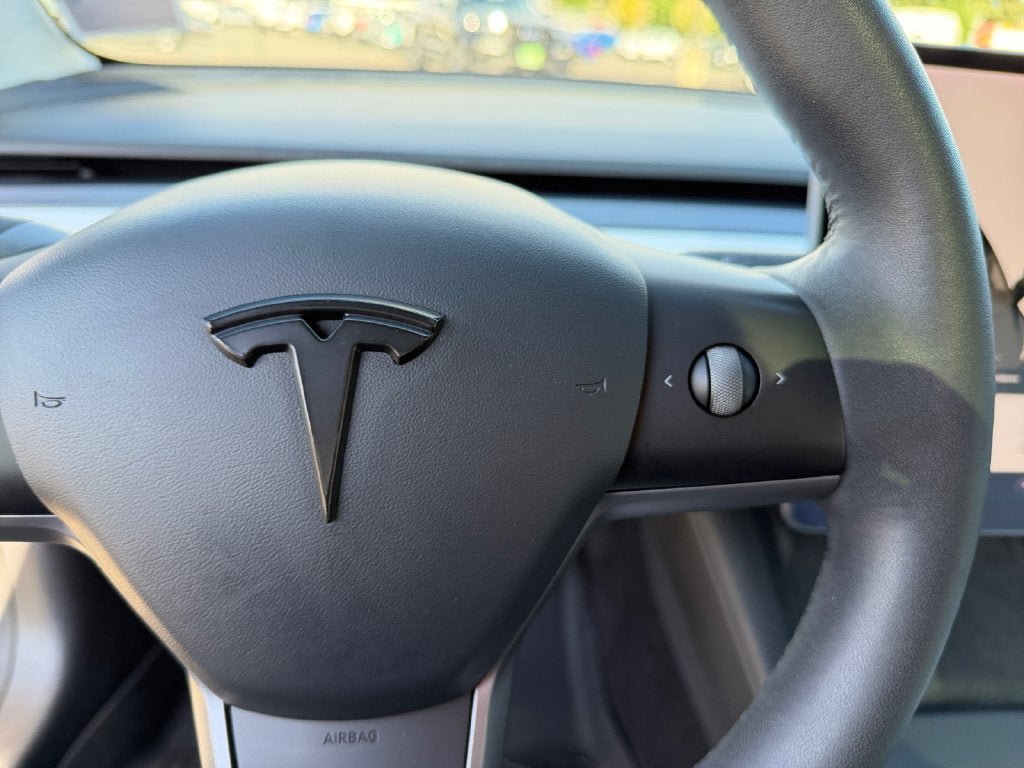 Used 2021 Tesla Model 3 Long Range AWD/4WD image 16