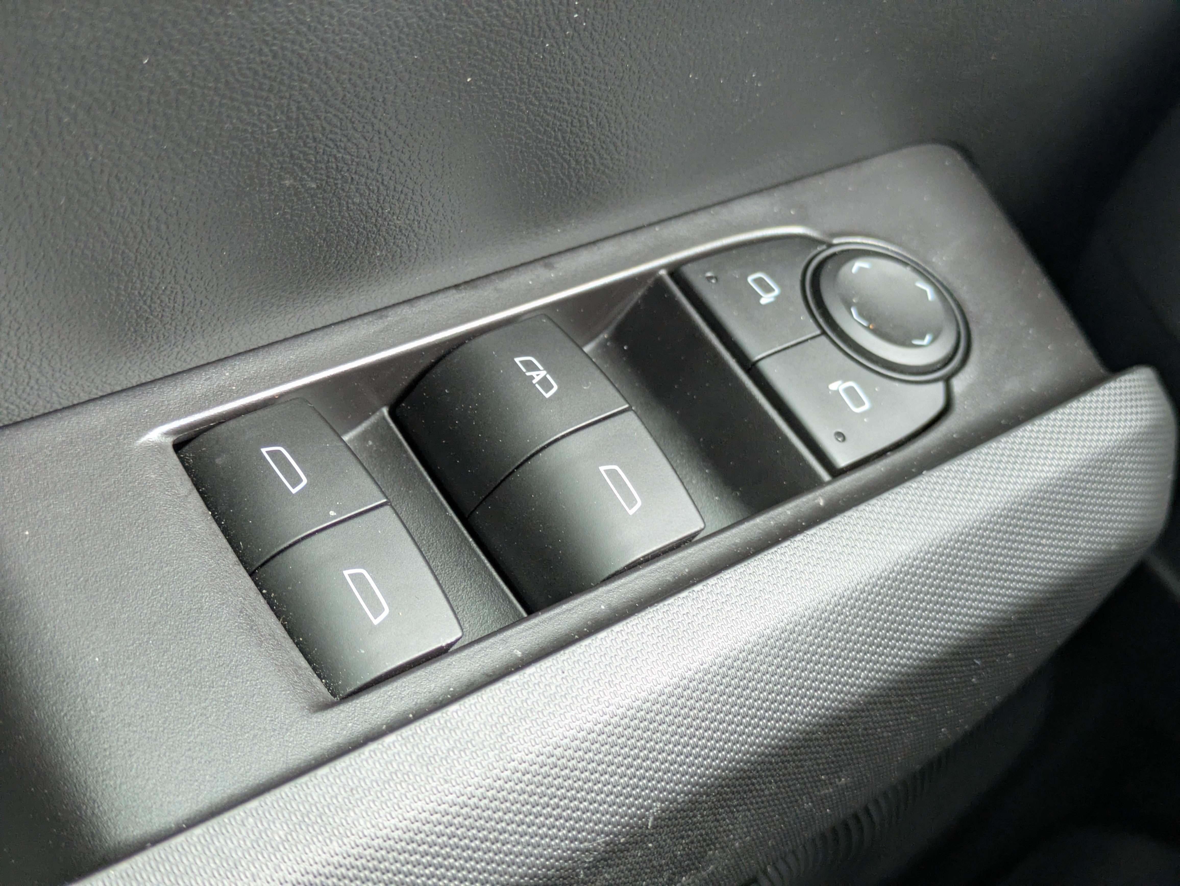 Used 2023 Chevrolet Colorado LT w/ LT Convenience Package II image 12