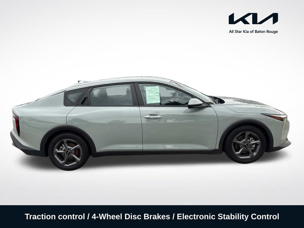 Used 2025 Kia K4 FWD image 1