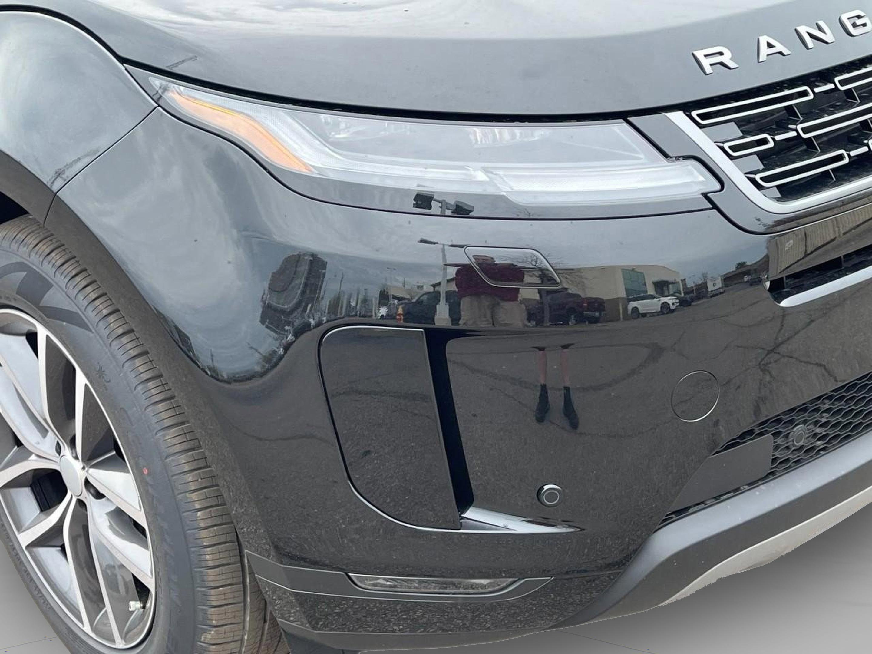 Used 2026 Land Rover Range Rover Evoque S image 10