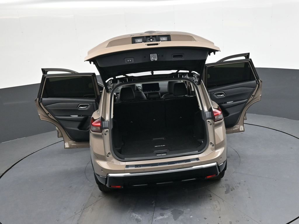Used 2024 Nissan Rogue Platinum image 42
