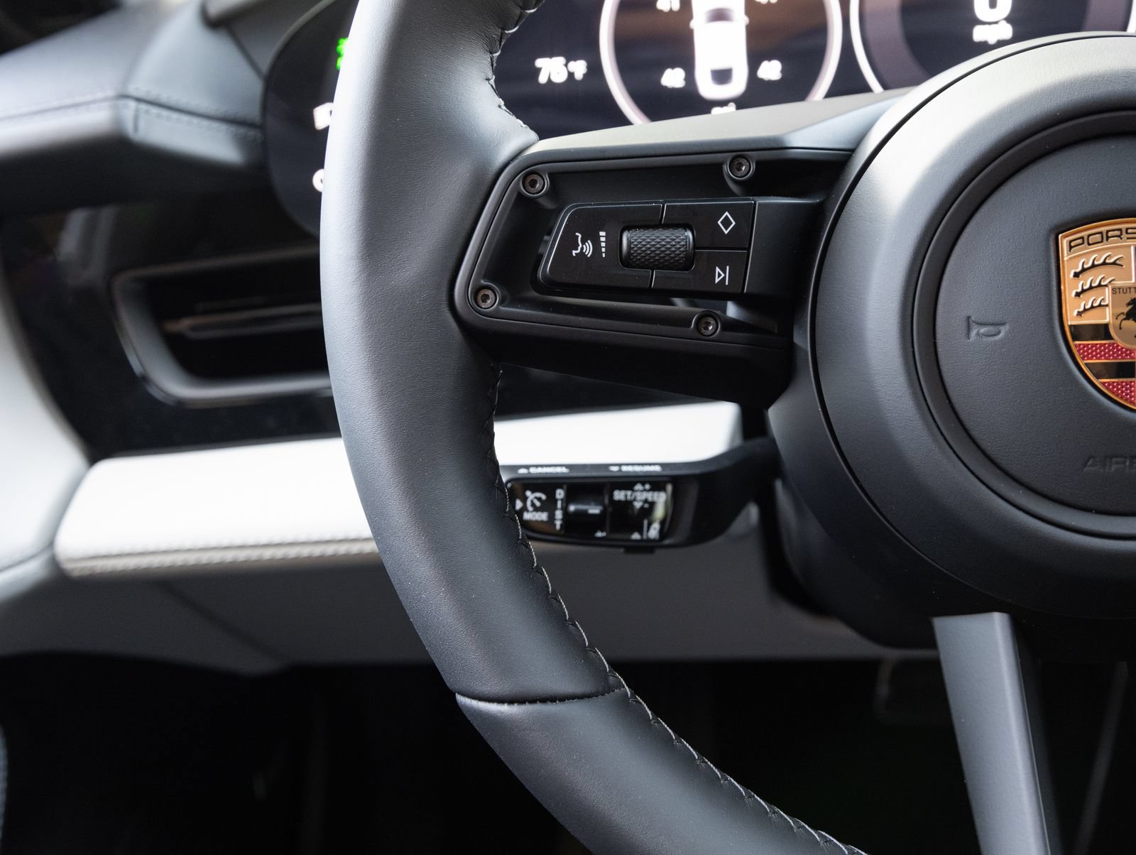 Certified 2026 Porsche Taycan AWD/4WD image 15