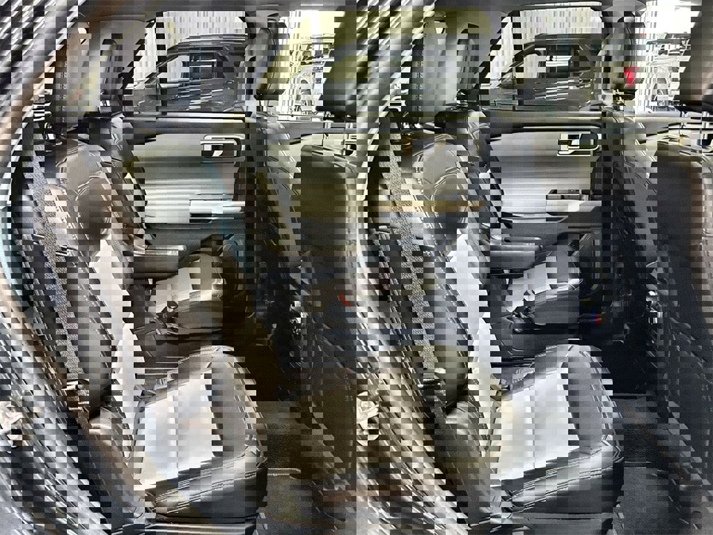 Used 2022 Ford Explorer XLT w/ Equipment Group 202A image 31