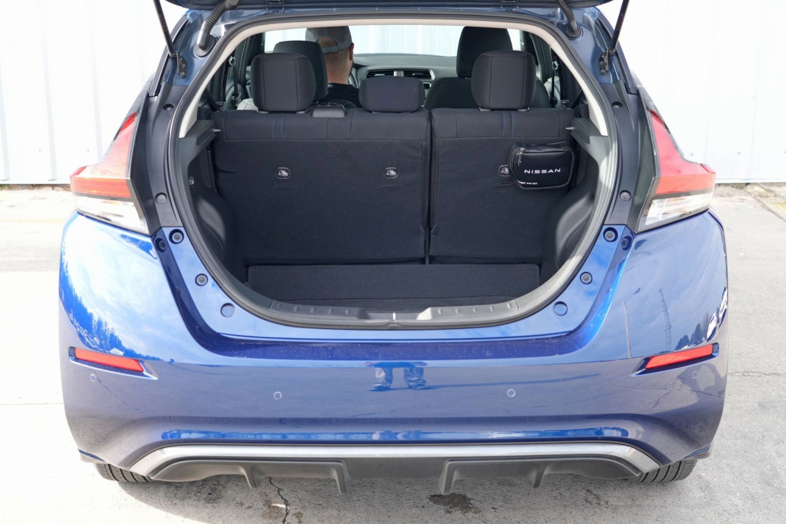 Used 2025 Nissan Leaf S image 9