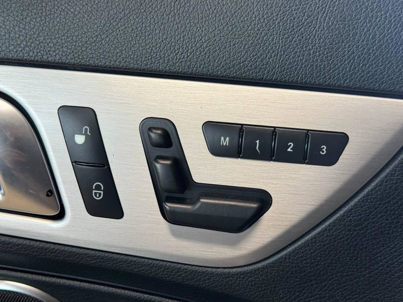 Used 2013 Mercedes-Benz SLK 250 image 14