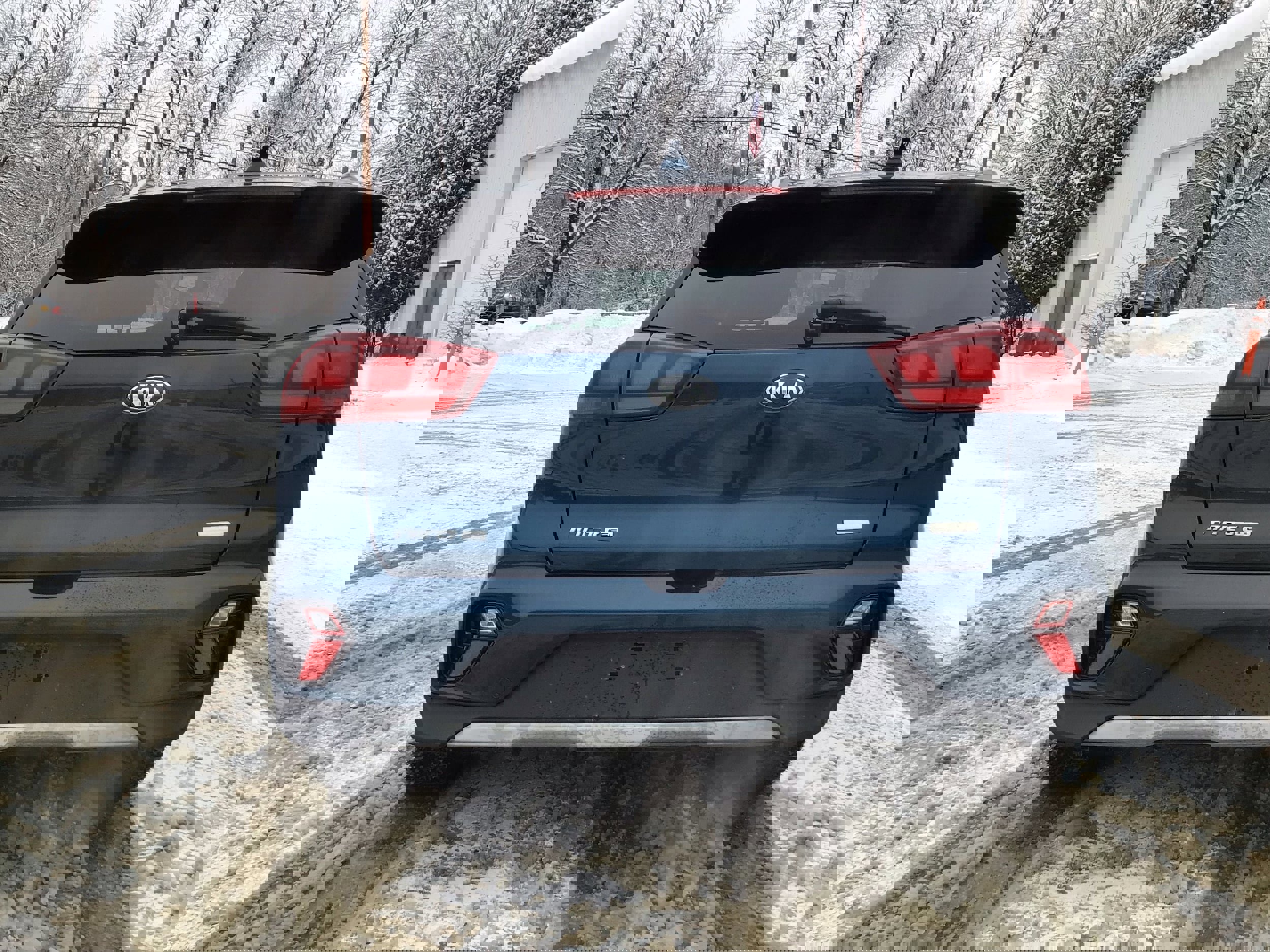 Used 2020 Kia Niro LX image 6