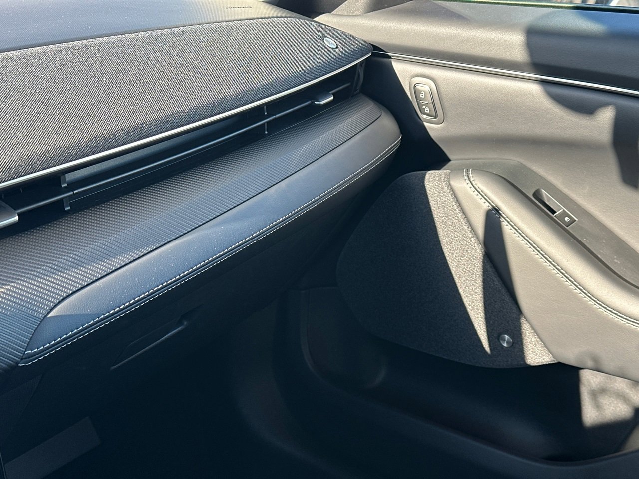 New 2025 Ford Mustang Mach-E Premium image 31