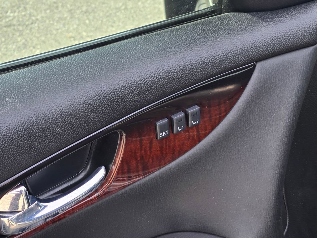 Used 2016 INFINITI QX50 AWD w/ Deluxe Touring Package image 31