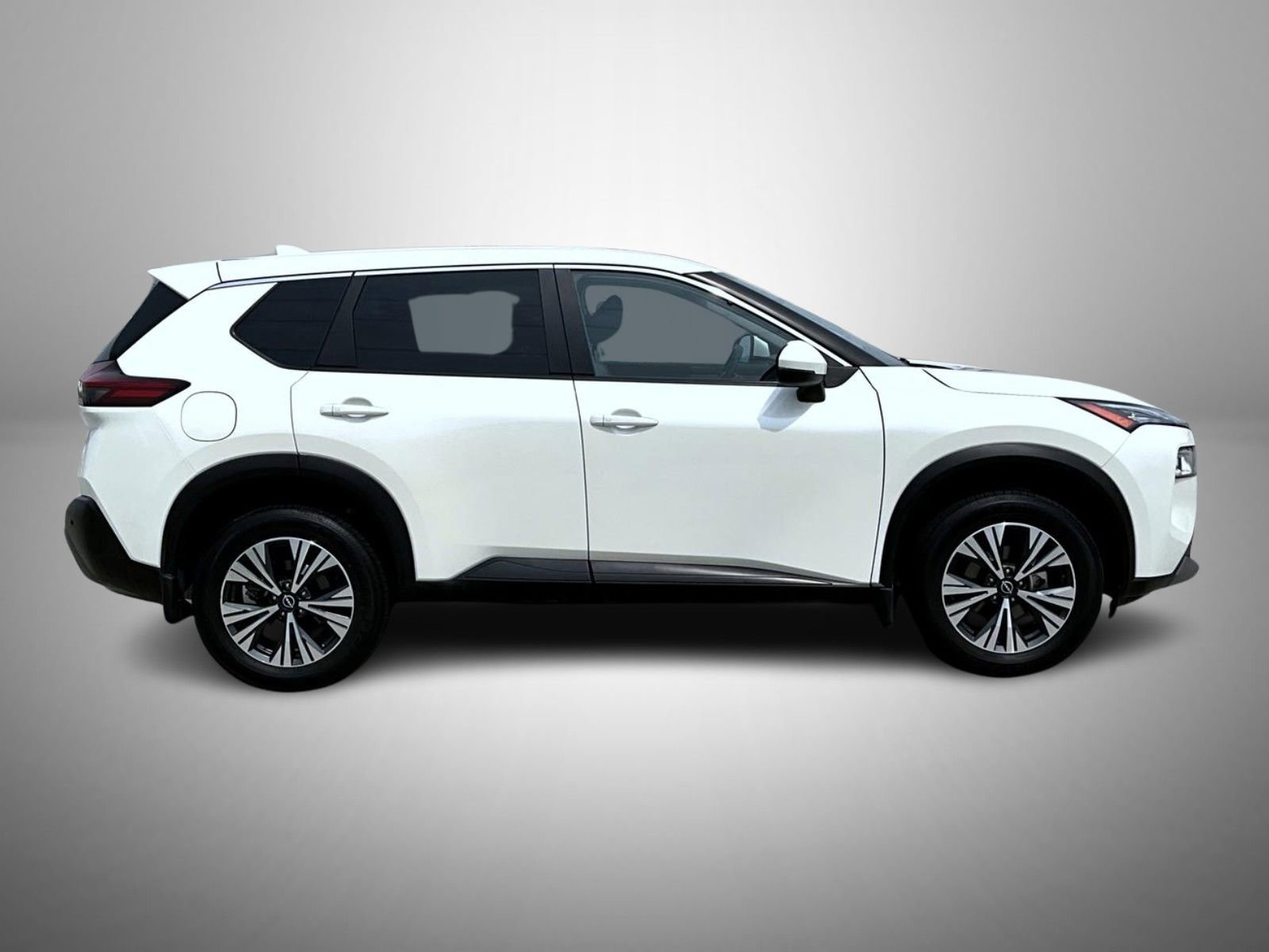 Used 2022 Nissan Rogue SV image 4