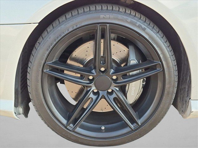 Used 2013 Mercedes-Benz SL 550 image 21