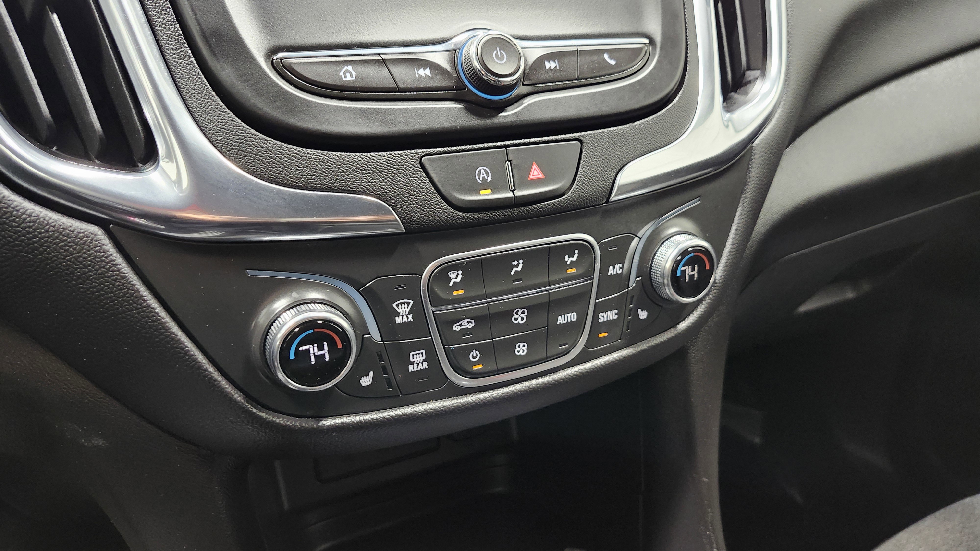 Used 2024 Chevrolet Equinox LT image 34
